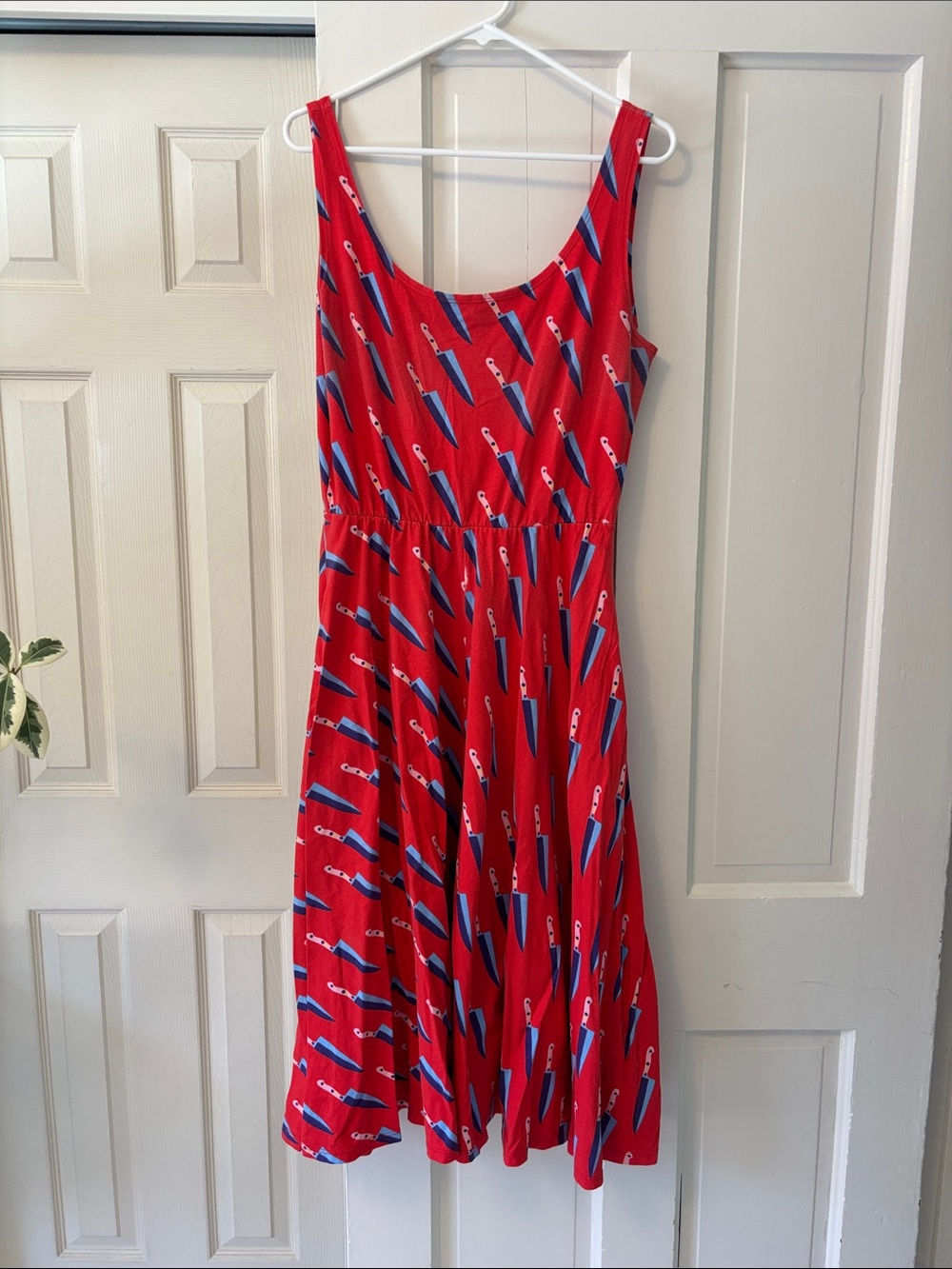 Nooworks vacation knife print Red Scoop Neck Midi Dress with Blue Graphic Print